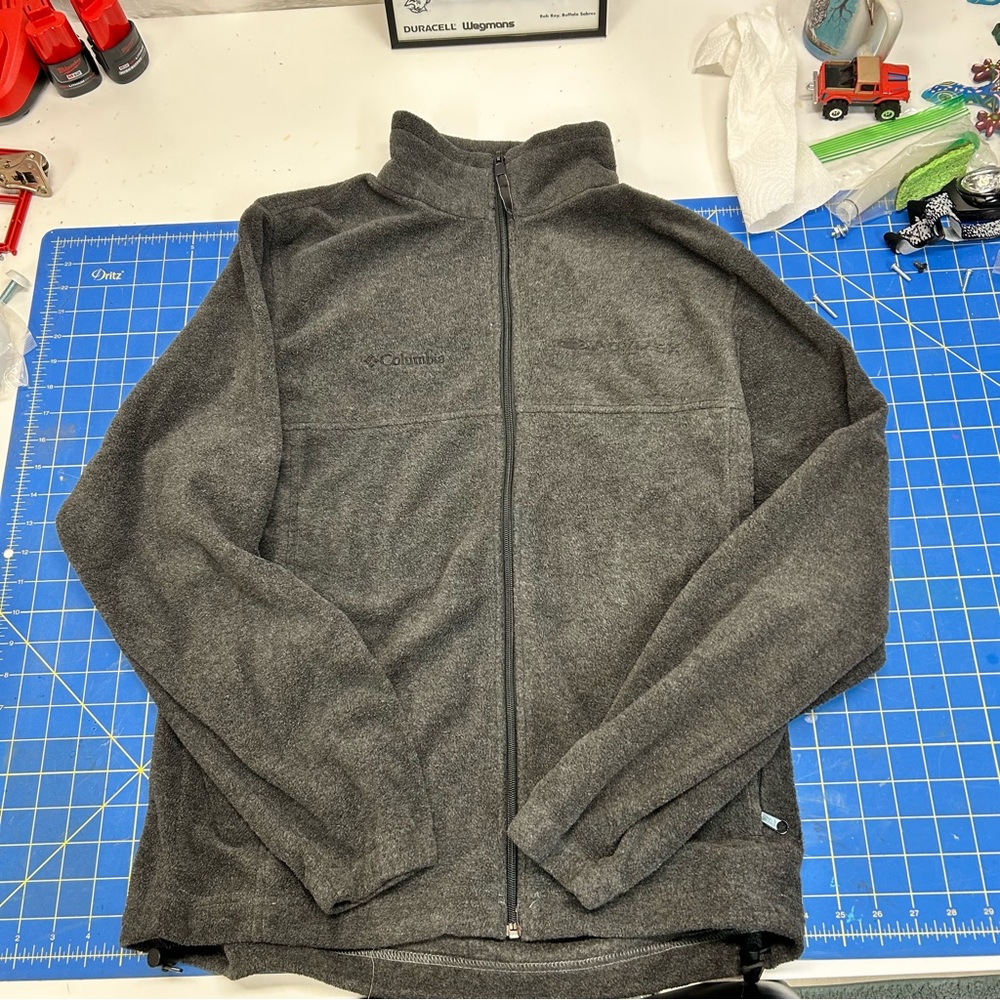 Columbia Full-zip Fleece - Men’s Medium